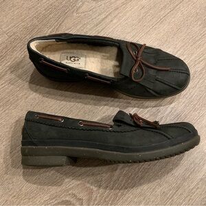 UGG Hailey Black Moccasin Style Sherpa Lined Boat Shoe Size 8